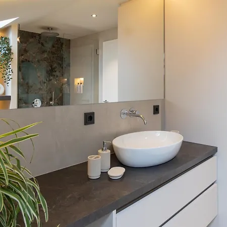 Delta - Exklusives Zwischen & Bodensee Fussach